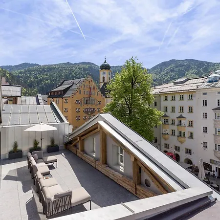 Otel Platzhirsch Kufstein
