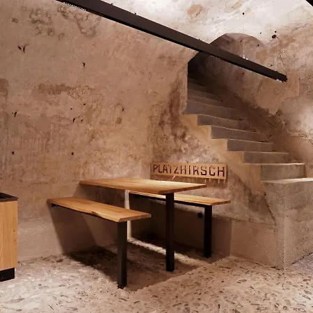 Platzhirsch * Kufstein